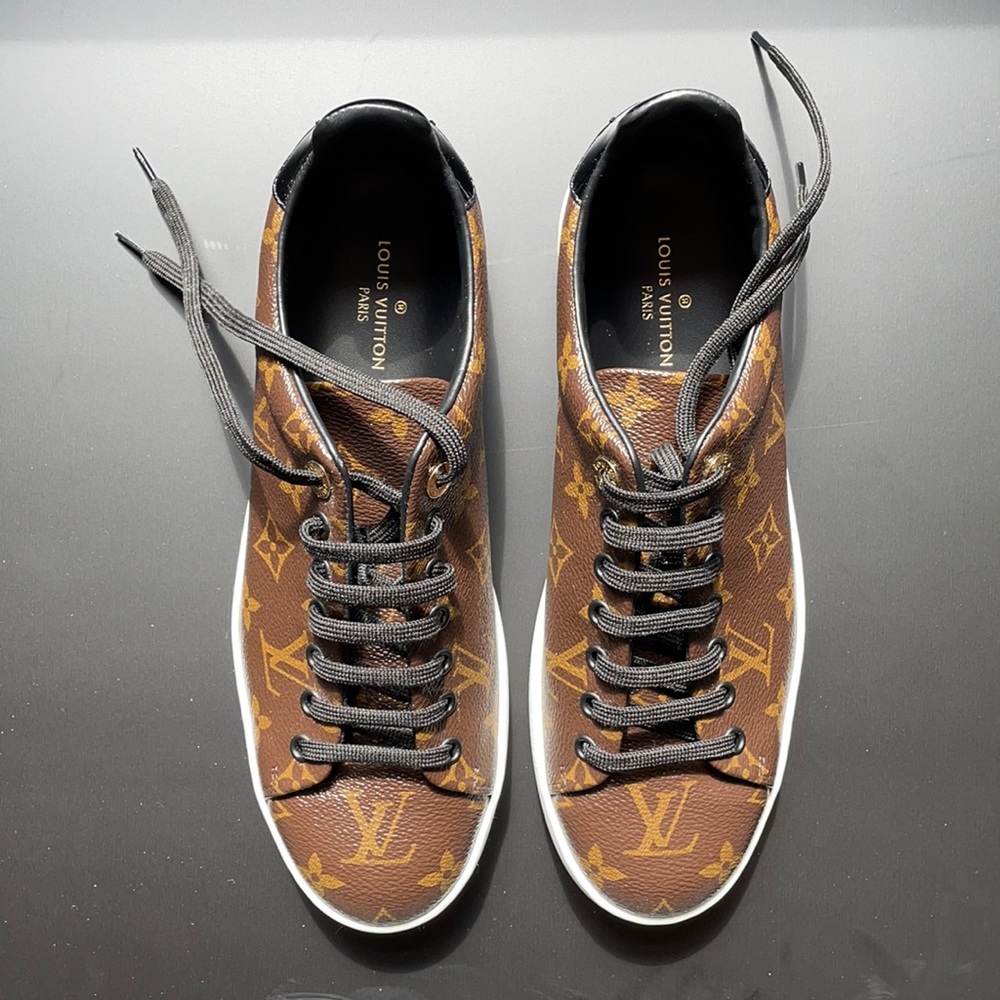 LOUIS VUITTON Patent Monogram Frontrow Sneakers 40